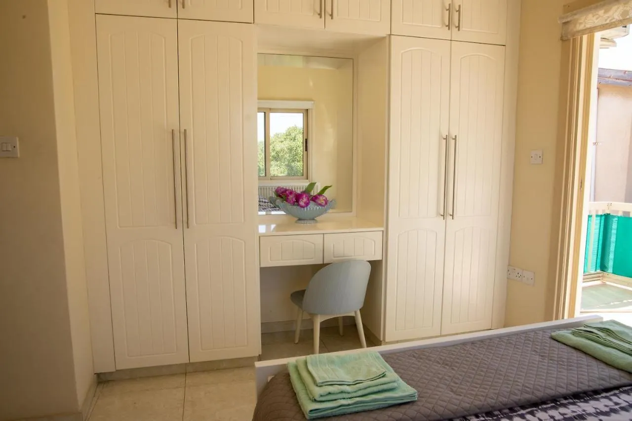 Captivating Lake & Oceanview Getaway House Meneou Holiday home