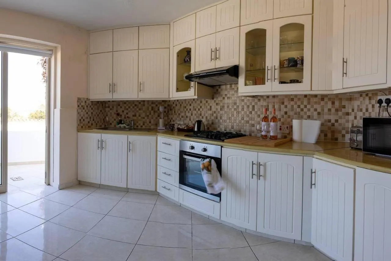 Captivating Lake & Oceanview Getaway House Meneou Cyprus