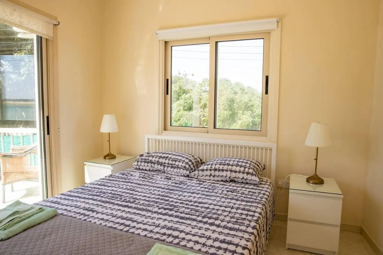 Holiday home Captivating Lake & Oceanview Getaway House Meneou